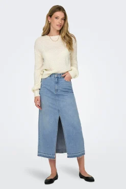 Falda vaquera larga con apertura frontal