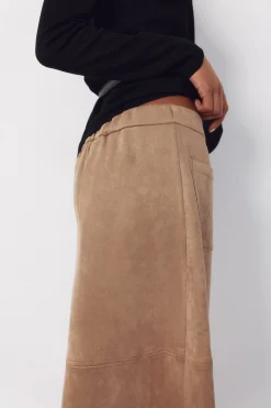 Falda vuelo de antelina