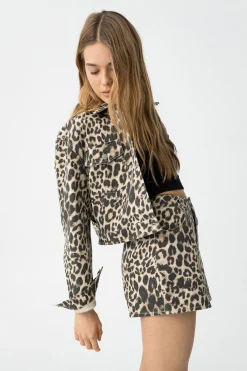 Falda-Pantal&oacute;n vaquera de leopardo