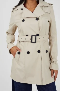 Gabardina con cintur&oacute;n y botones