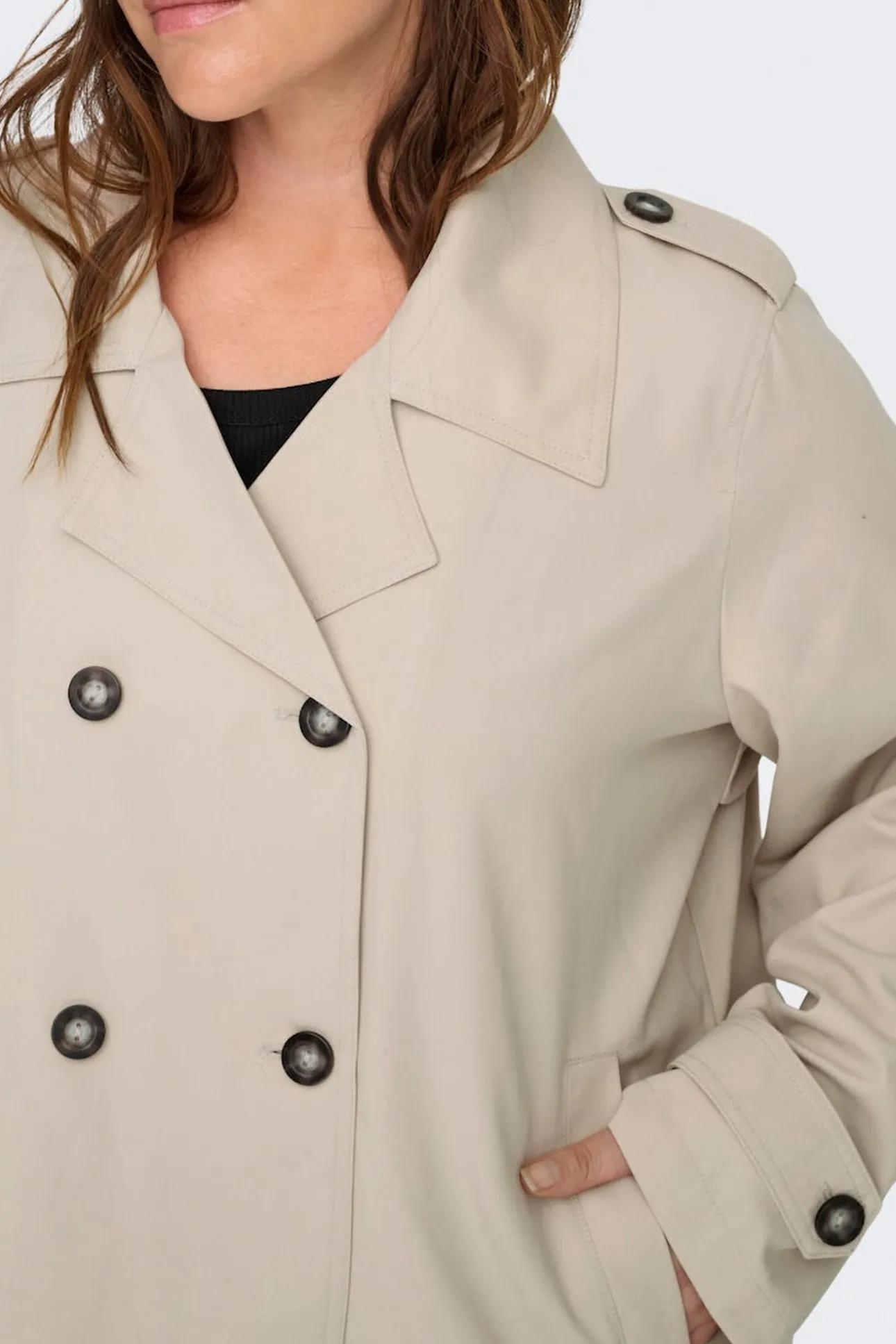 Gabardina corta talla grande