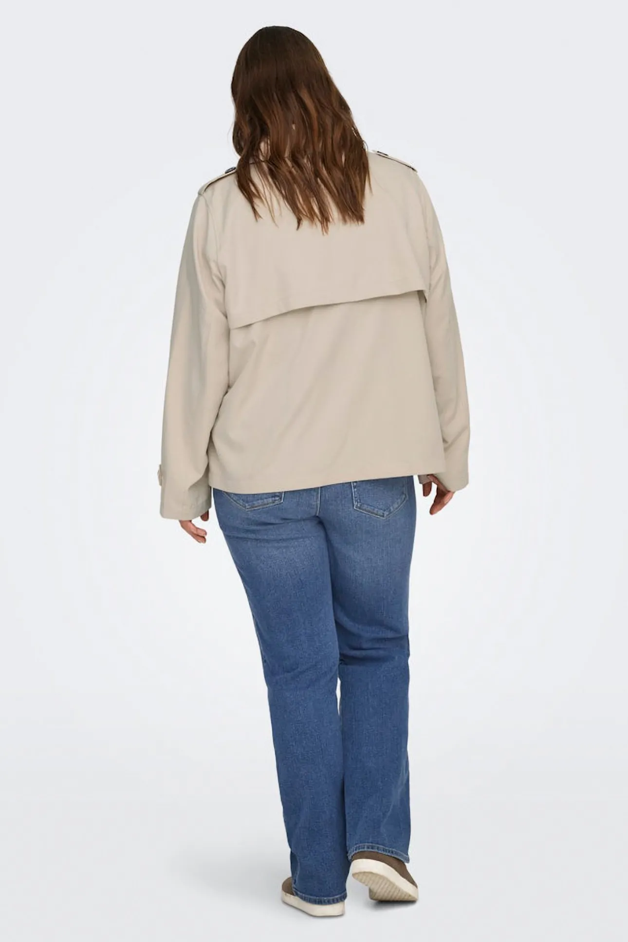 Gabardina corta talla grande