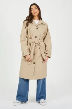 Gabardina larga con cintur&oacute;n