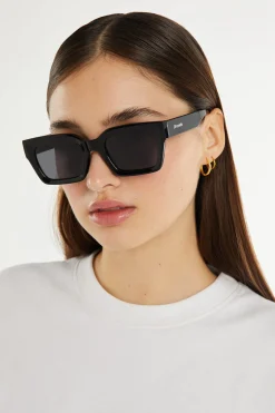 Gafas de sol cuadradas cl&aacute;sicas