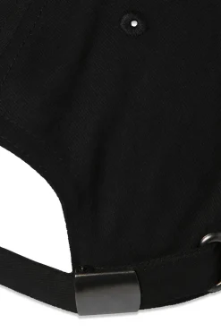 Gorra algod&oacute;n con texto bordado