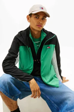 Gorra con bandera frontal