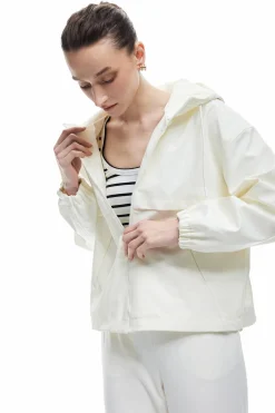 Impermeable efecto cuero