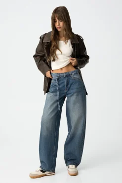 Jeans Ava Balloon Fit con Cintur&oacute;n