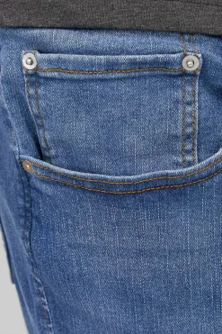 Jeans corte recto cinco bolsillos