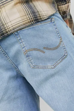 Jeans corte recto cinco bolsillos