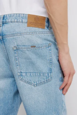 Jeans lavado medio claro straight fit