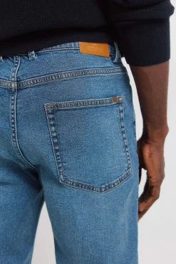 Jeans lavado medio oscuro skinny fit