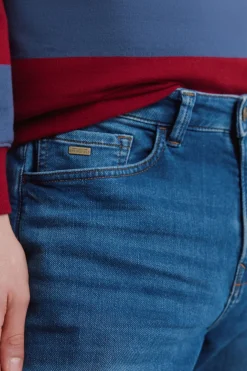 Jeans lavado medio slim fit