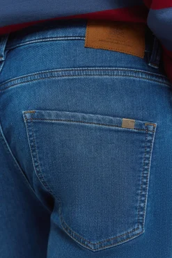 Jeans lavado medio slim fit