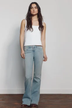 Jeans Low Flare de talle medio