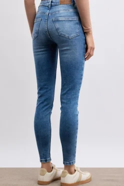 Jeans Skinny Tiro Medio