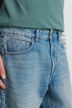 Jeans sobretintado straight fit