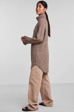 Jersey largo cuello vuelto