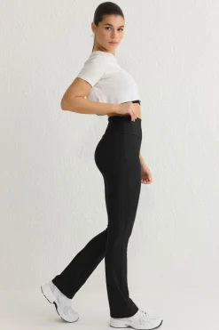 Leggings deportivos flare tiro alto