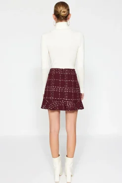 Minifalda con bajo de volantes