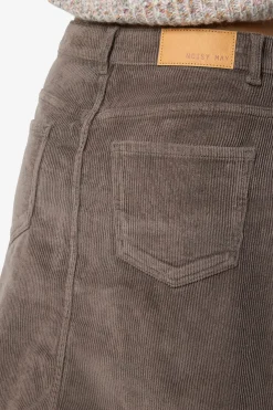 Minifalda pana botones