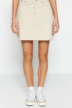 Minifalda vaquera estilo l&aacute;piz