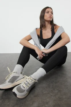 Mono deportivo largo con espalda