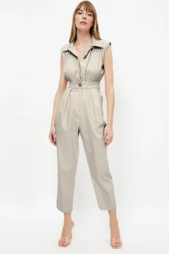 Mono sin mangas botones