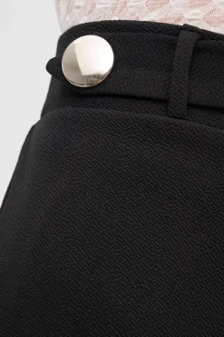 Pantal&oacute;n Ancho Bot&oacute;n