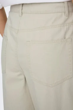 Pantal&oacute;n barrel