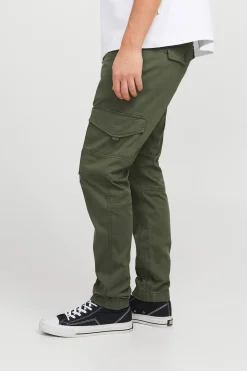 Pantal&oacute;n cargo slim fit
