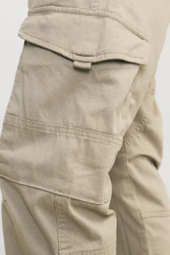 Pantal&oacute;n cargo slim fit