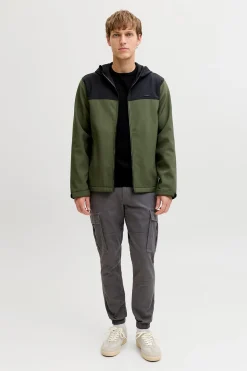 Pantalón cargo slim fit