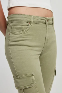 Pantal&oacute;n cargo slim fit