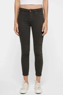 Pantal&oacute;n cargo slim fit