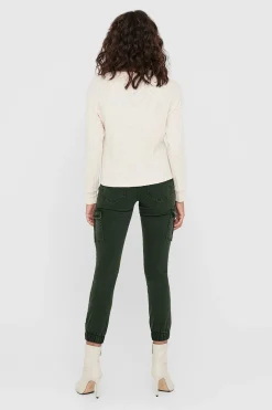 Pantal&oacute;n cargo slim fit