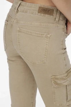 Pantal&oacute;n cargo slim fit