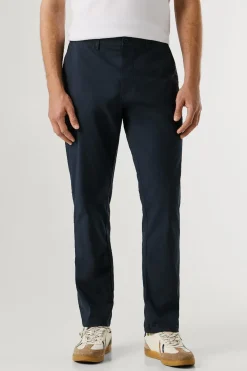 Pantal&oacute;n chino ajustado