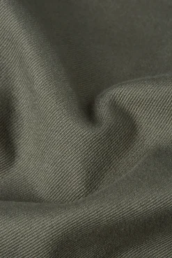 Pantal&oacute;n chino, corte pitillo