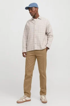 Pantal&oacute;n chino de corte relajado