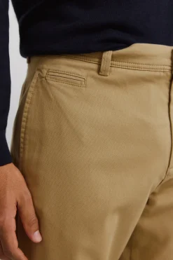 Pantal&oacute;n chino regular fit