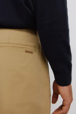 Pantal&oacute;n chino regular fit
