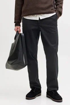 Pantal&oacute;n chino regular tiro medio