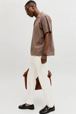 Pantal&oacute;n chino relaxed tiro medio