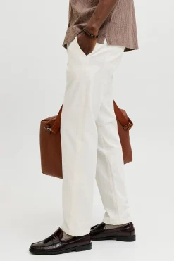 Pantal&oacute;n chino relaxed tiro medio