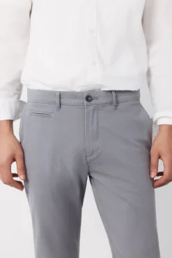 Pantal&oacute;n chino slim fit