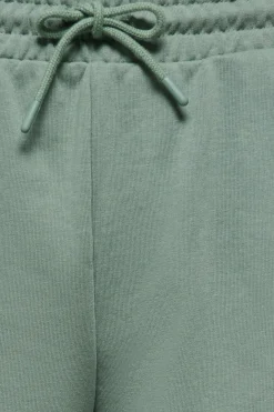 Pantal&oacute;n corto de ch&aacute;ndal