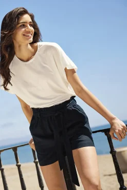 Pantal&oacute;n corto de lino