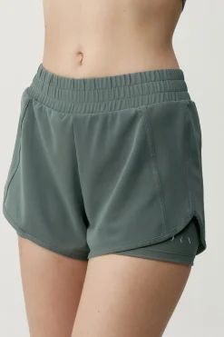 Pantal&oacute;n corto deportivo Padma 2.0 verde