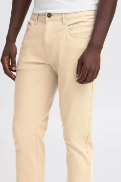 Pantal&oacute;n de corte regular